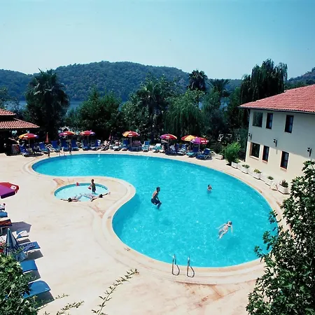 ホテル Club Meri Fethiye 3*